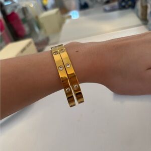 Elegant Gold Bracelet with Crystal Accents